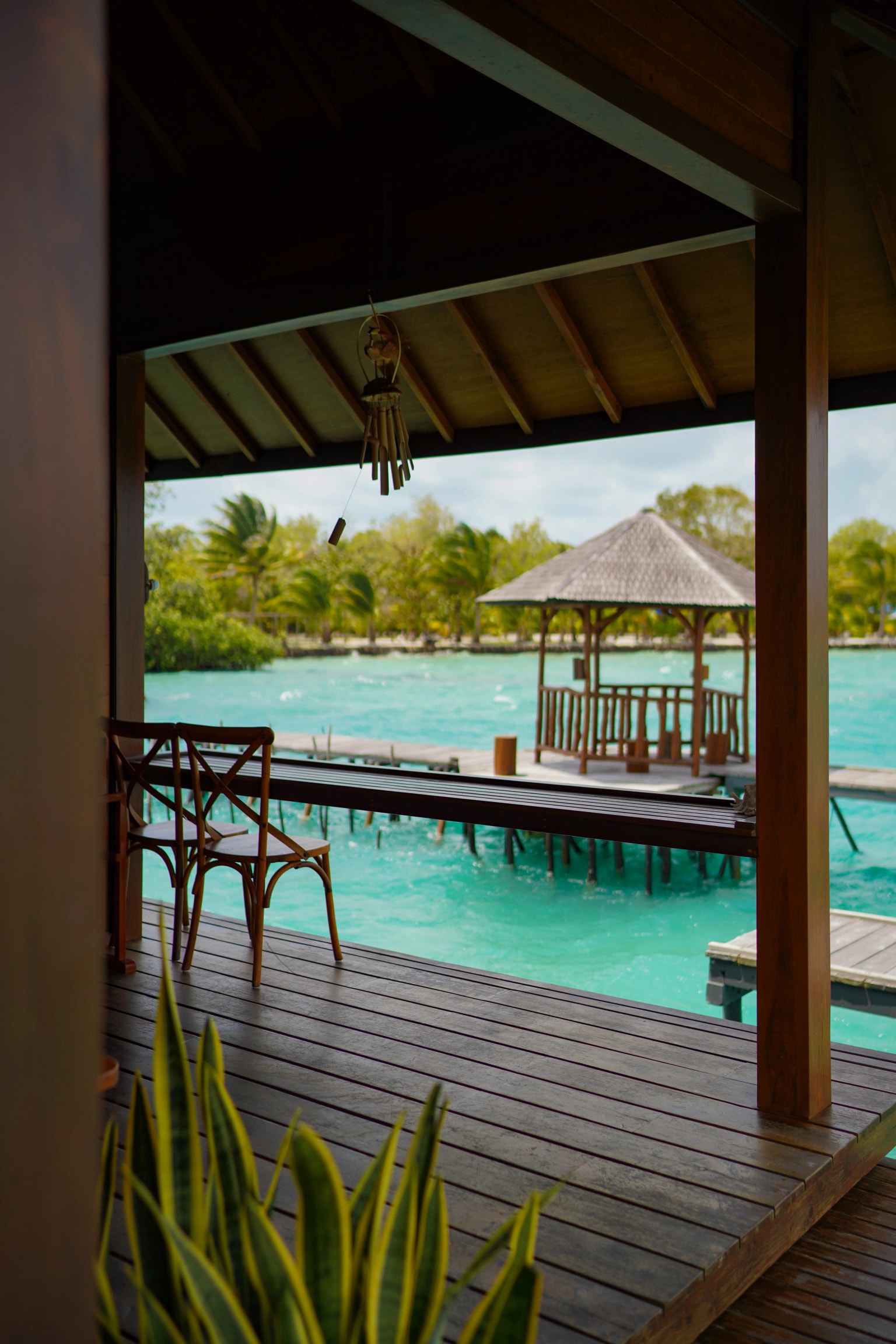 Villa Overwater Premium (4 Tamu) 2
