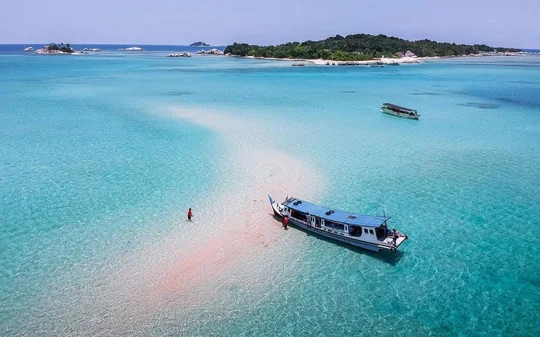 Granit Ikonik dan Pulau Pasir 1